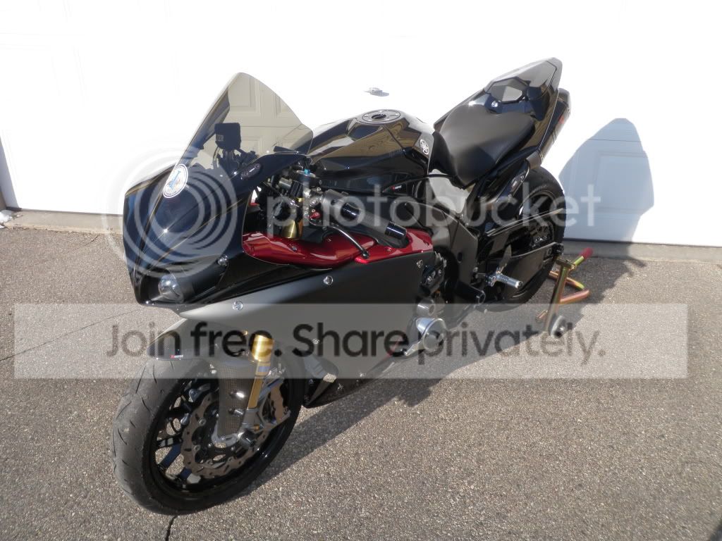 Another one from the Dark side | Yamaha R1 Forum: YZF-R1 Forums